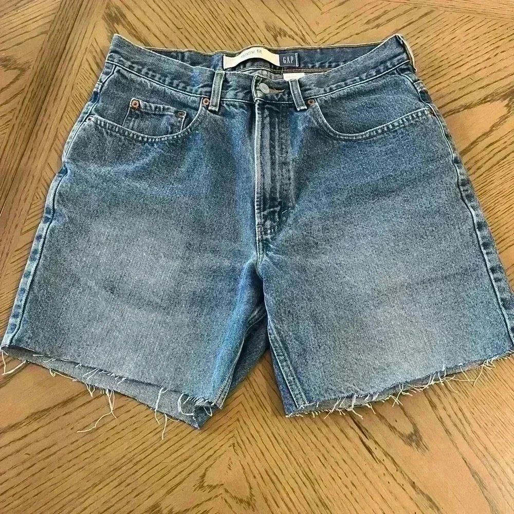 Vintage Gap blue jeans shorts raw hem high waisted easy fit size 34